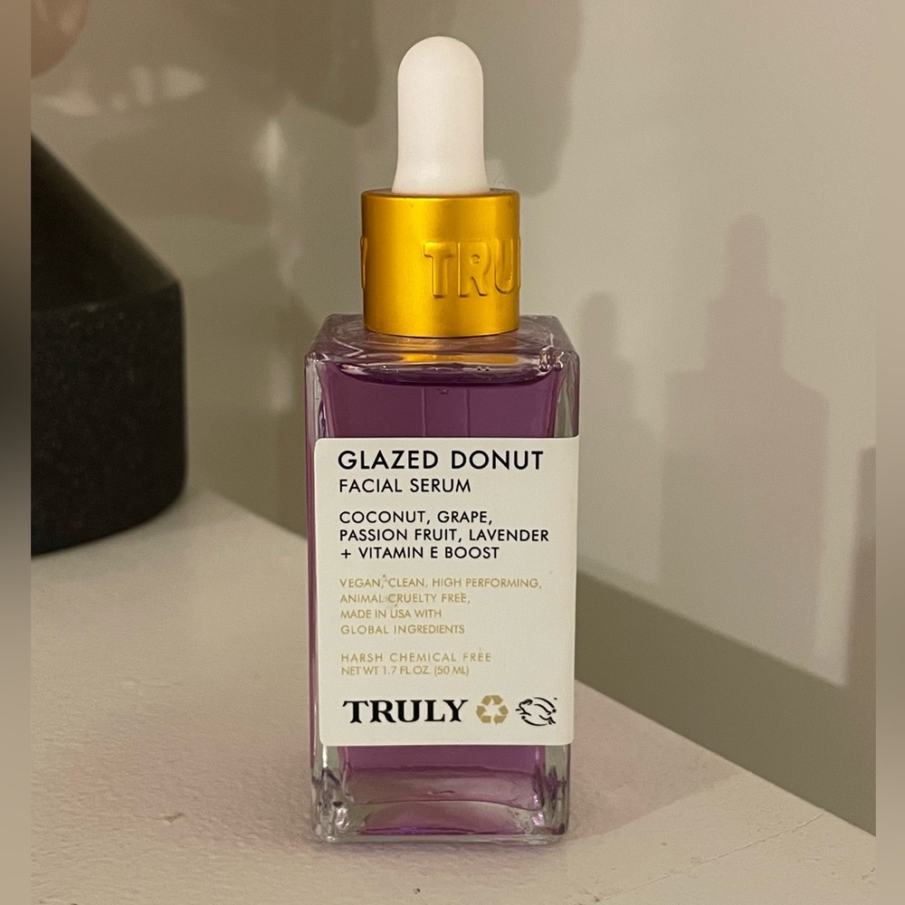 TRULY Glazed Donut Facial Serum